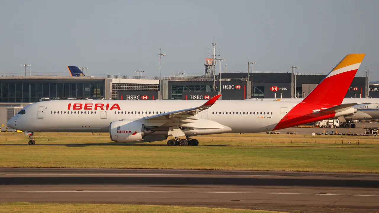 Airbus A350 Iberia a Londra Heathrow, 2025