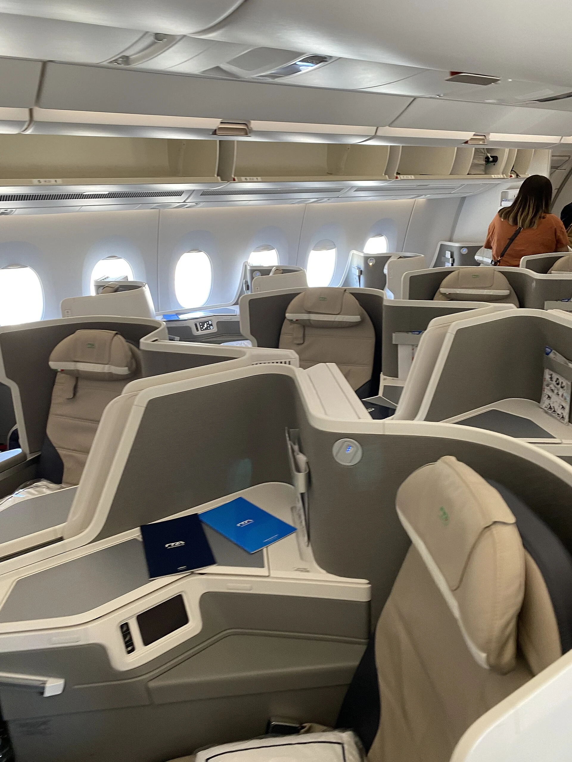 Cabina Business di un Airbus A350 ITA Airways