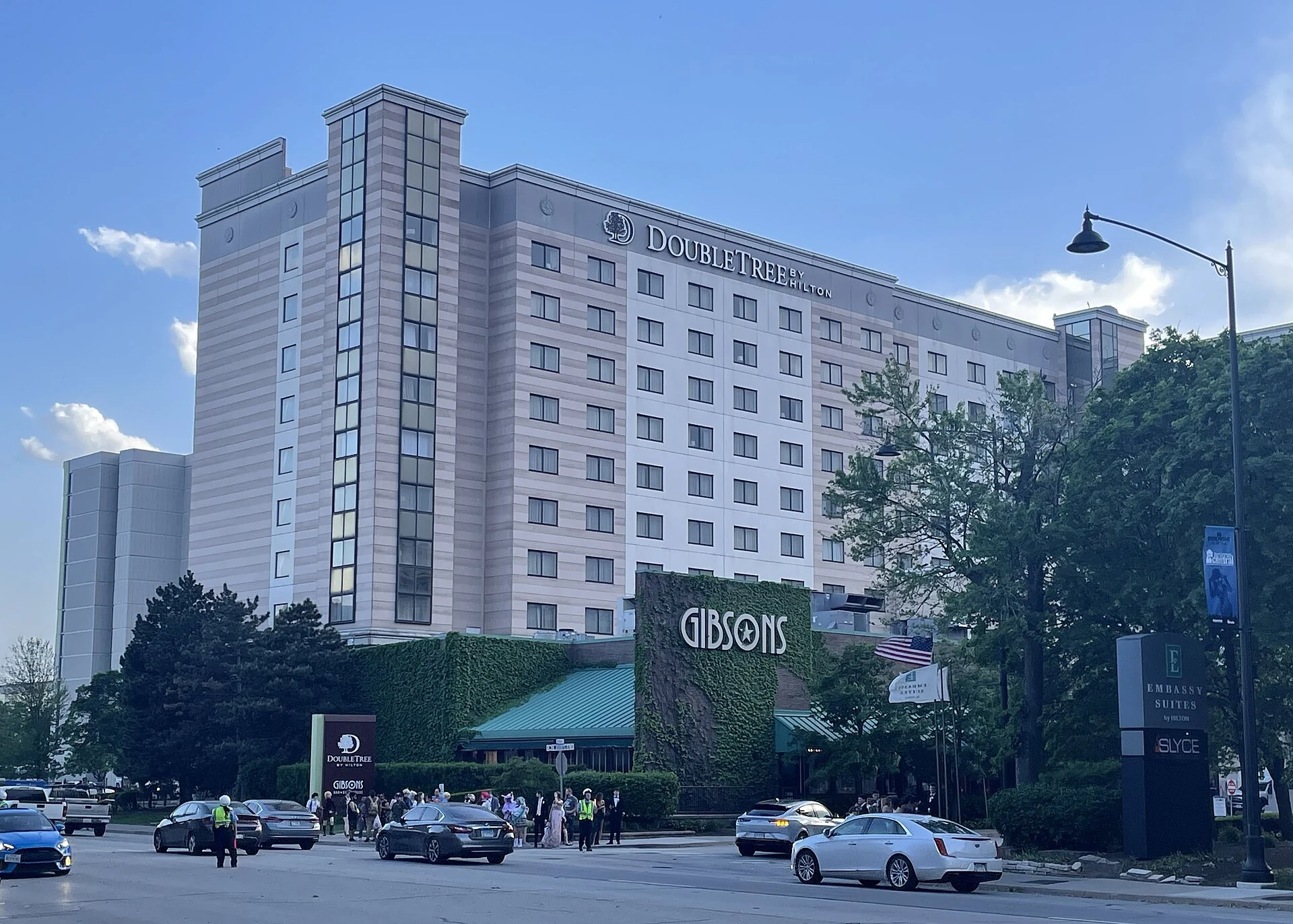 DoubleTree by Hilton Chicago O’Hare