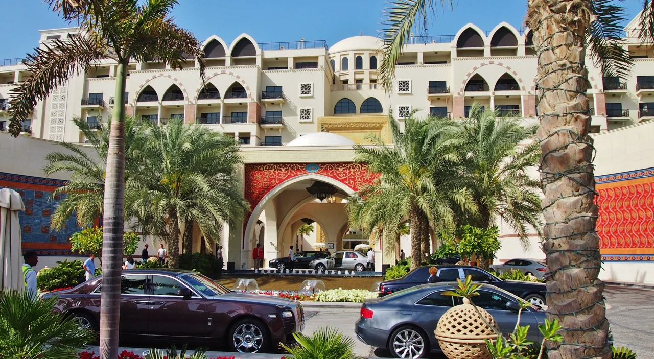 L’ingresso del Jumeirah Zabeel Saray nel 2013